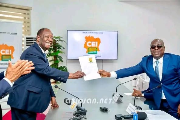 Côte d’Ivoire: Ouattara dépose officiellement sa candidature à la présidentielle d’octobre
