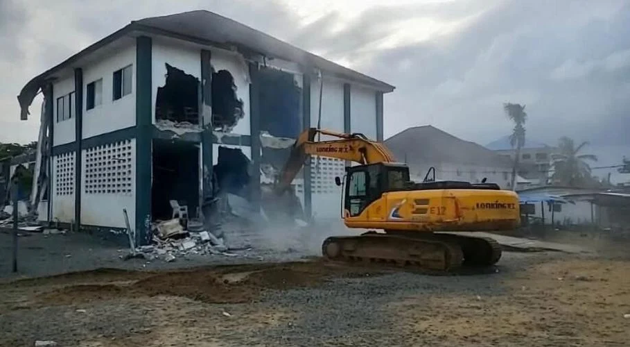 Libéria : la démolition du siège du CDC ravive tensions et controverses