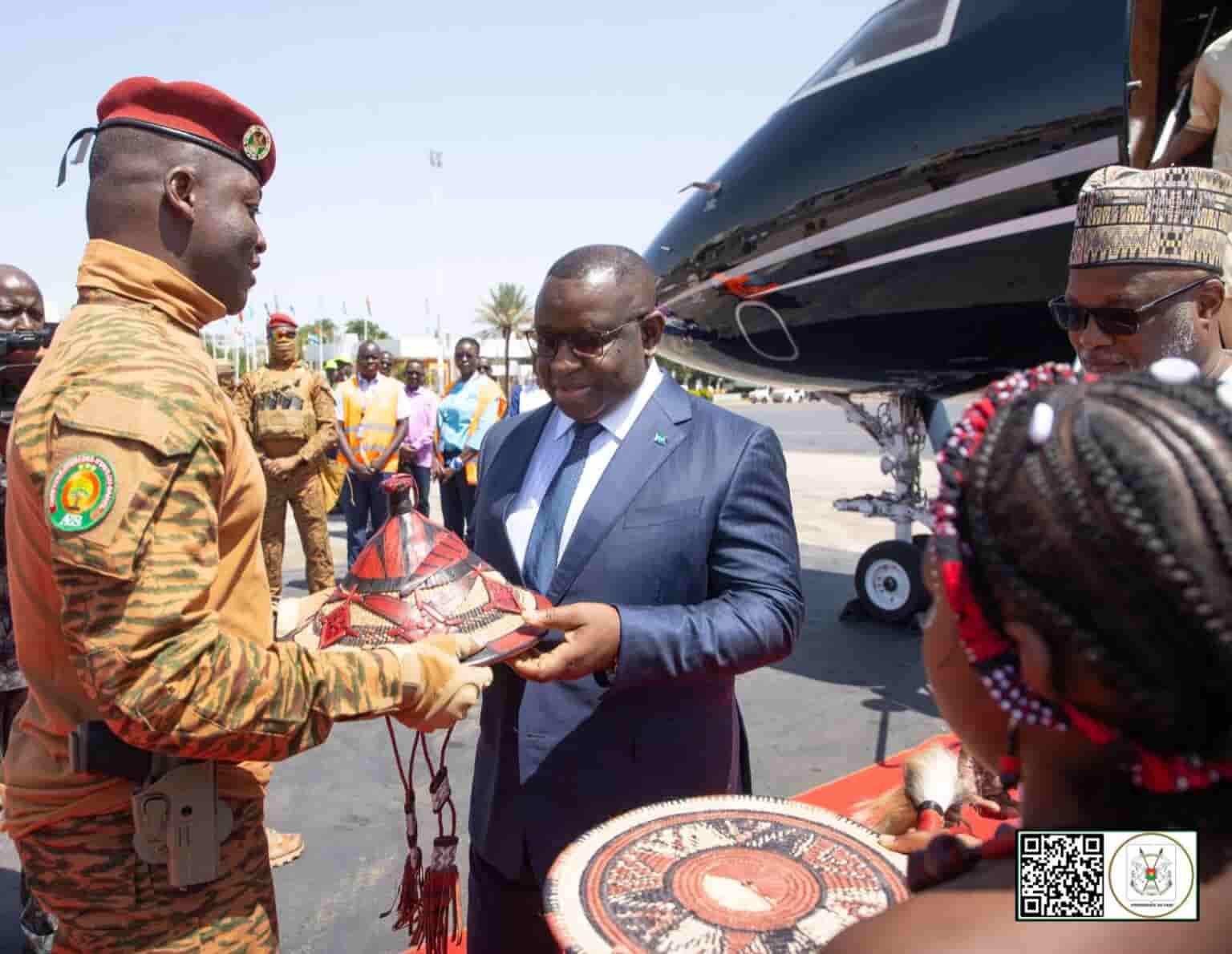 Burkina Faso: Julius Maada Bio intensifie le dialogue avec le Sahel lors d’une visite stratégique