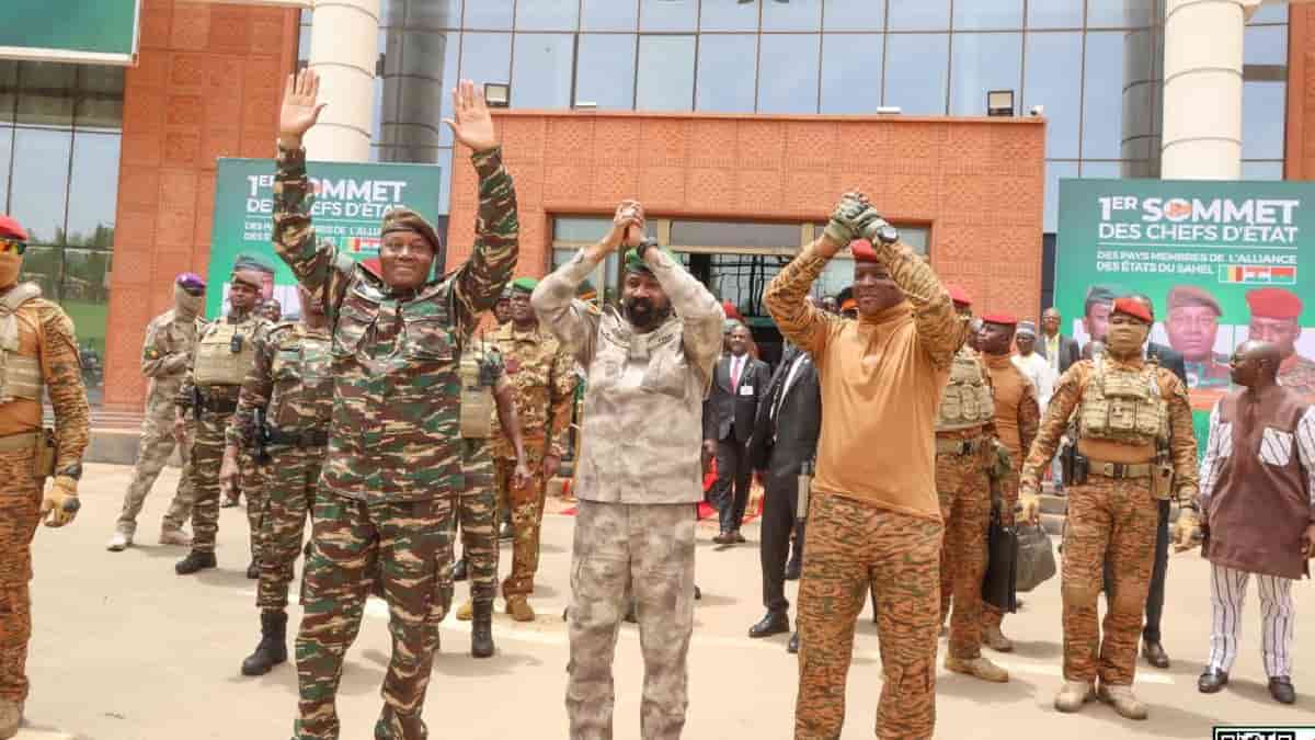 Fin d’illusion: l’AES claque la porte de la CPI  