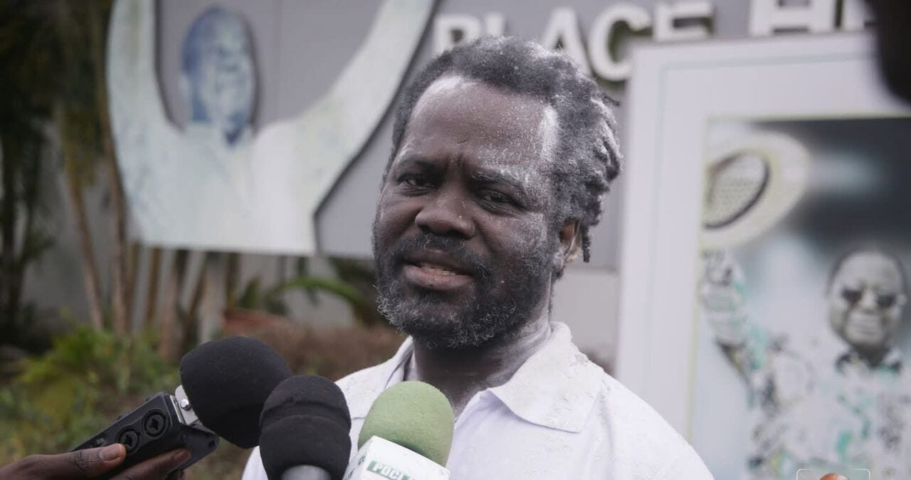 Côte d’Ivoire: Le cyberactiviste “Macron 1er” libéré après des excuses publiques