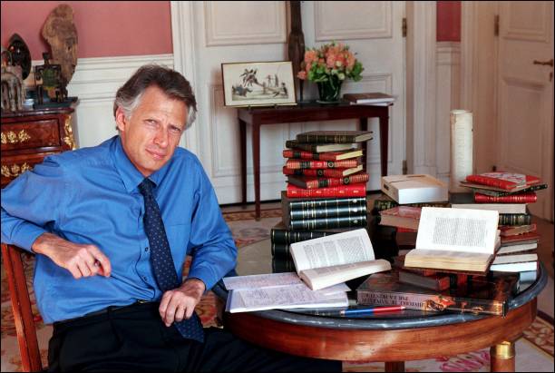 Villepin : « Tant que Macron s’entête, la crise politique peut virer à la crise de régime »