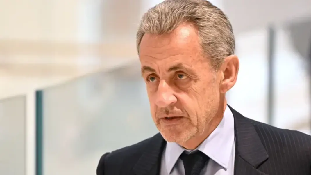 France: Nicolas Sarkozy derrière les barreaux, la République face à ses principes
