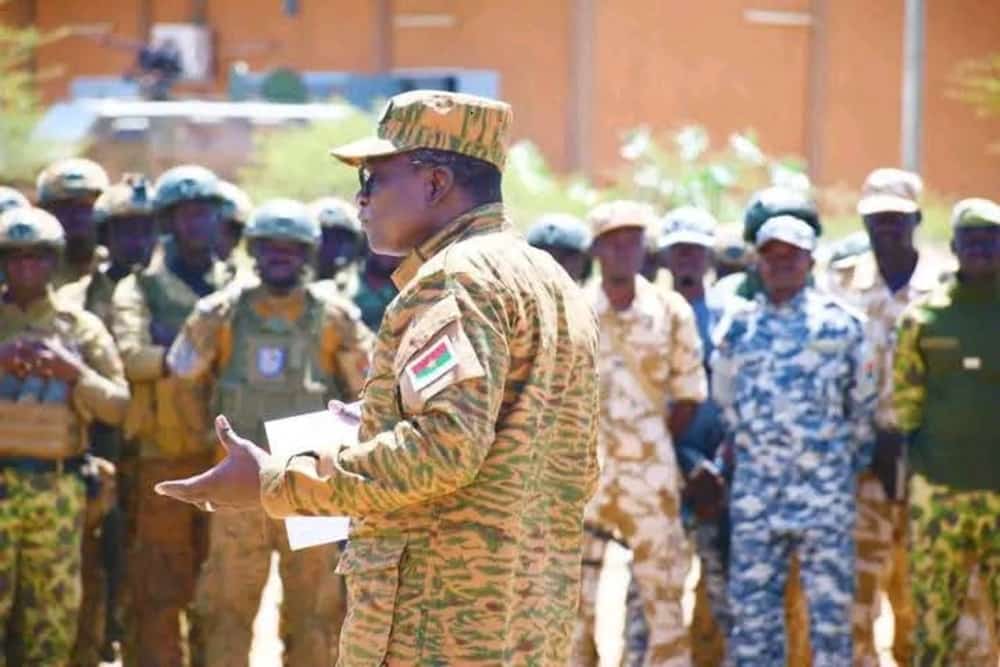 Burkina Faso : le ministre de la Défense en visite de terrain pour soutenir les troupes et les populations du Nord