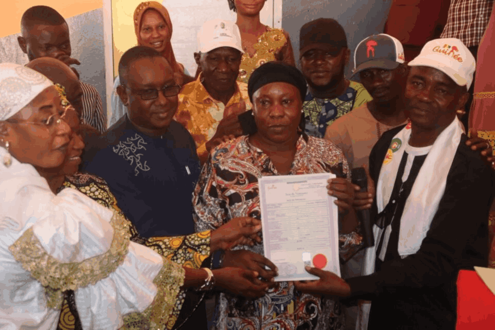 Modernisation de l’état civil en Guinée: les extraits de naissance biométriques lancés à Sanoyah