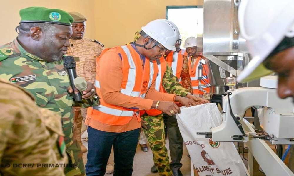 Burkina Faso renforce sa pisciculture avec de nouvelles unités d’aliments pour poissons
