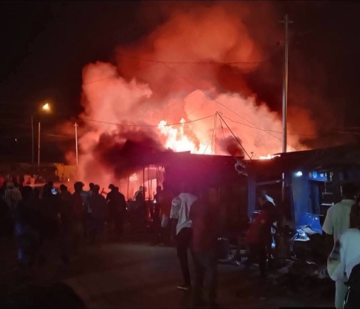 Nuit de désolation au marché de Man : des dizaines de commerces détruits par les flammes